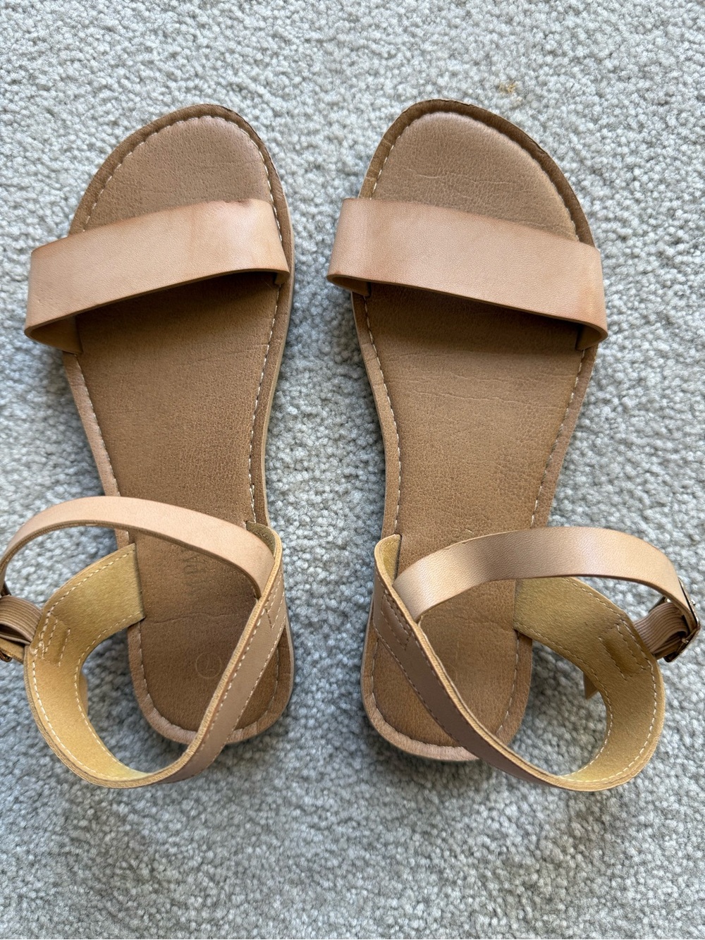 Dream Pairs Tan Sandals